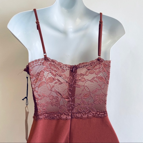 NWT Mauve Sexy Lace Mini Dress - Picture 4 of 7
